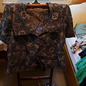 Linen top. Could wear as a summer jacket